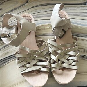 Kelsi Dagger Woven Strappy Women’s Sandals in Light Beige